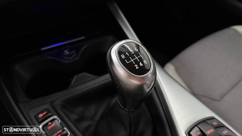 BMW 116 d EfficientDynamics Edition Sport Line - 23