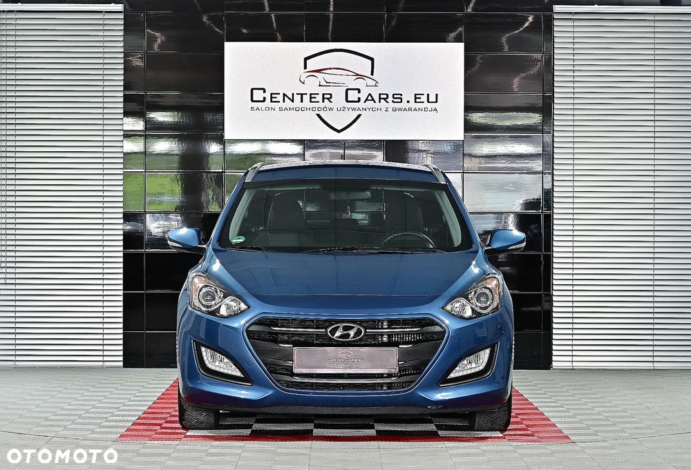 Hyundai i30 blue 1.6 CRDi Trend - 3