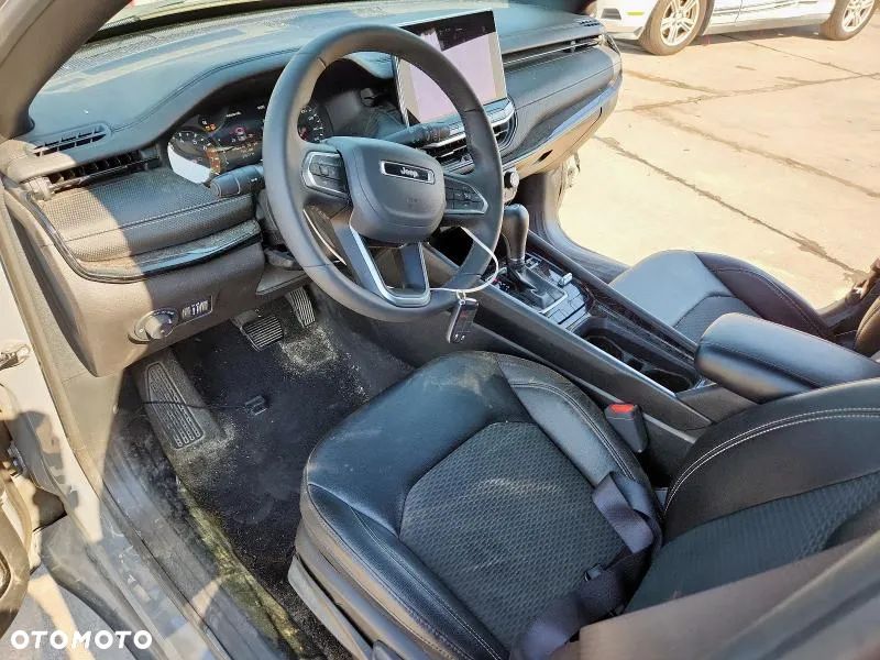 Jeep Compass - 8