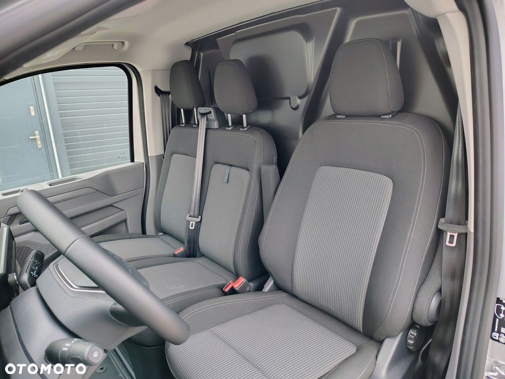 Volkswagen Transporter Transporter Furgon silnik: 2,0 l TDI 150 KM / skrzynia biegów: 8-biegowa automatyczna rozstaw osi: 3500 mm - 13