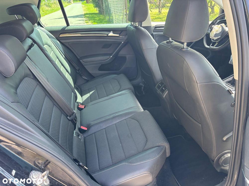 Volkswagen Golf 2.0 BlueTDI Highline - 17