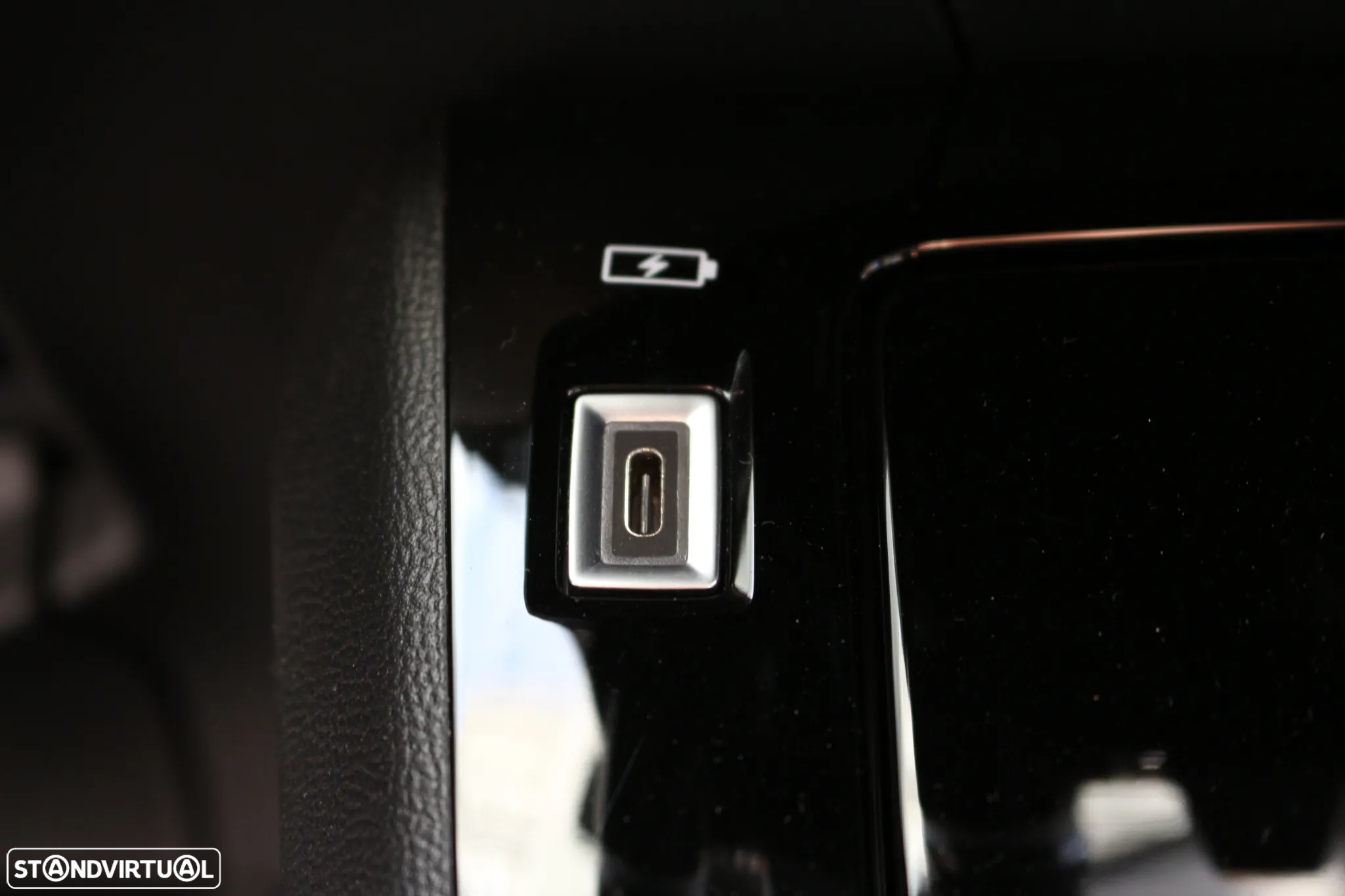 Peugeot e-2008 Allure+ - 33