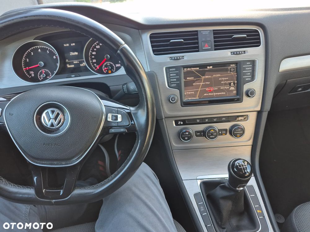 Volkswagen Golf 1.0 TSI BlueMotion Comfortline - 14