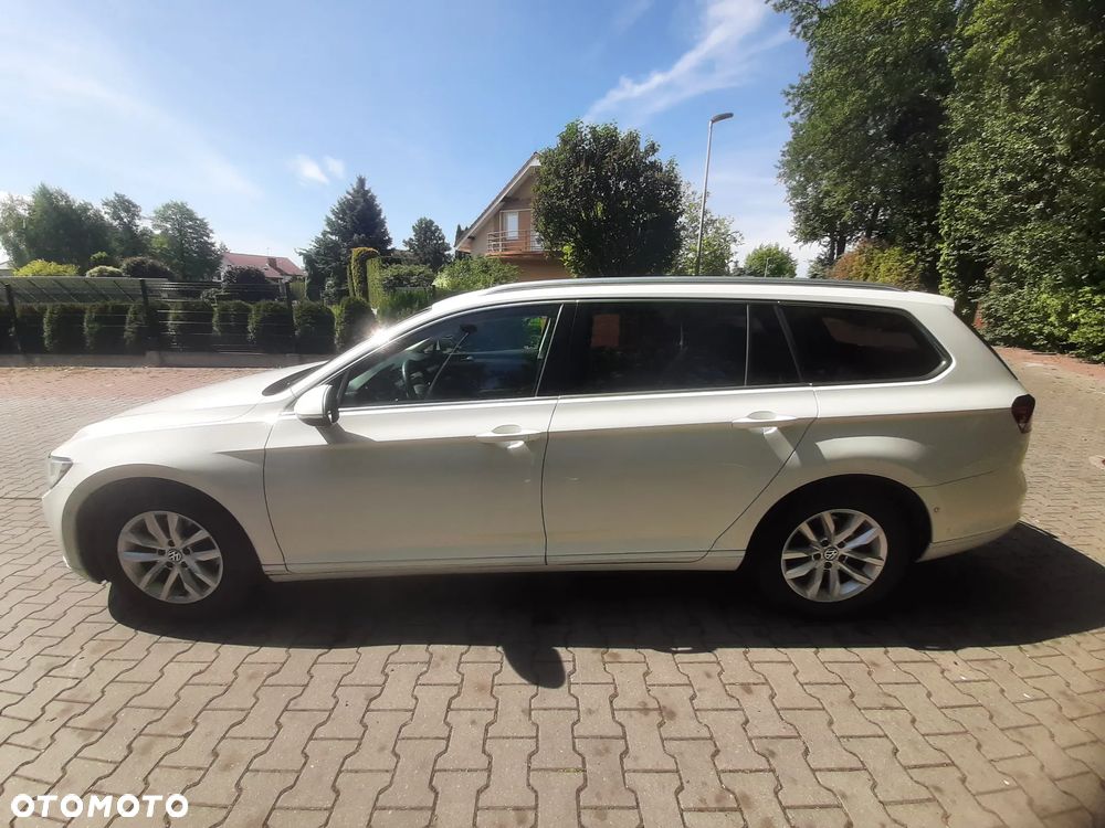 Volkswagen Passat - 8