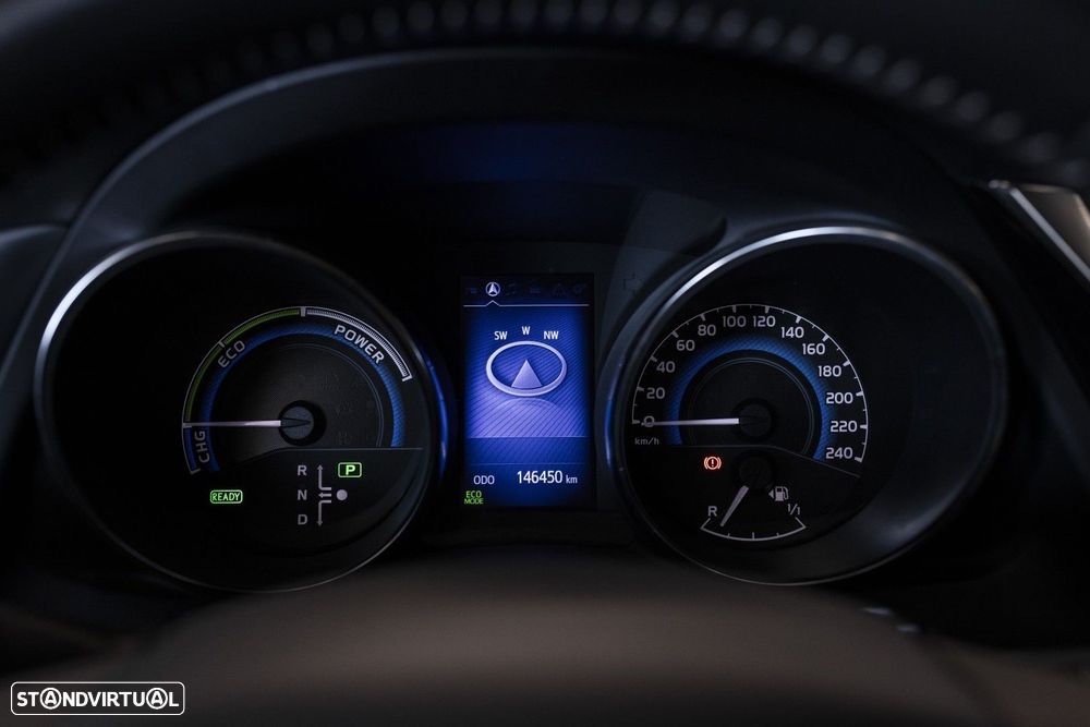 Toyota Auris Touring Sports 1.8 HSD Sport+Navi - 26