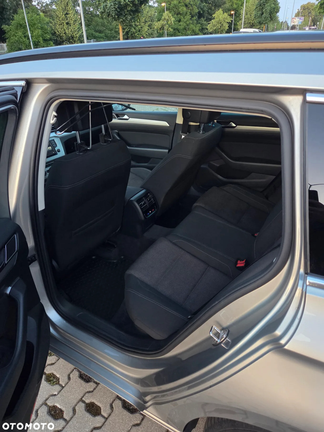 Volkswagen Passat - 22