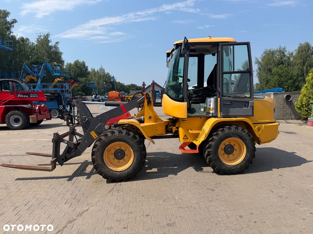 Volvo L30G - 1