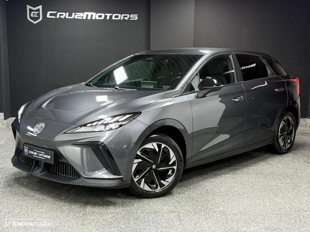 MG MG4 64 kWh Luxury - 1