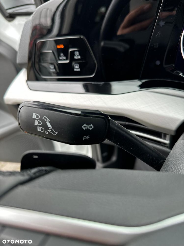 Volkswagen Golf 2.0 TDI SCR DSG Life - 26