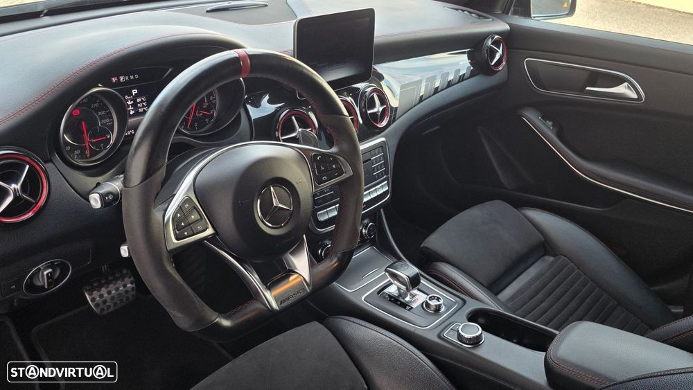 Mercedes-Benz CLA 45 AMG 4Matic Speedshift 7G-DCT Yellow Night Edition - 16