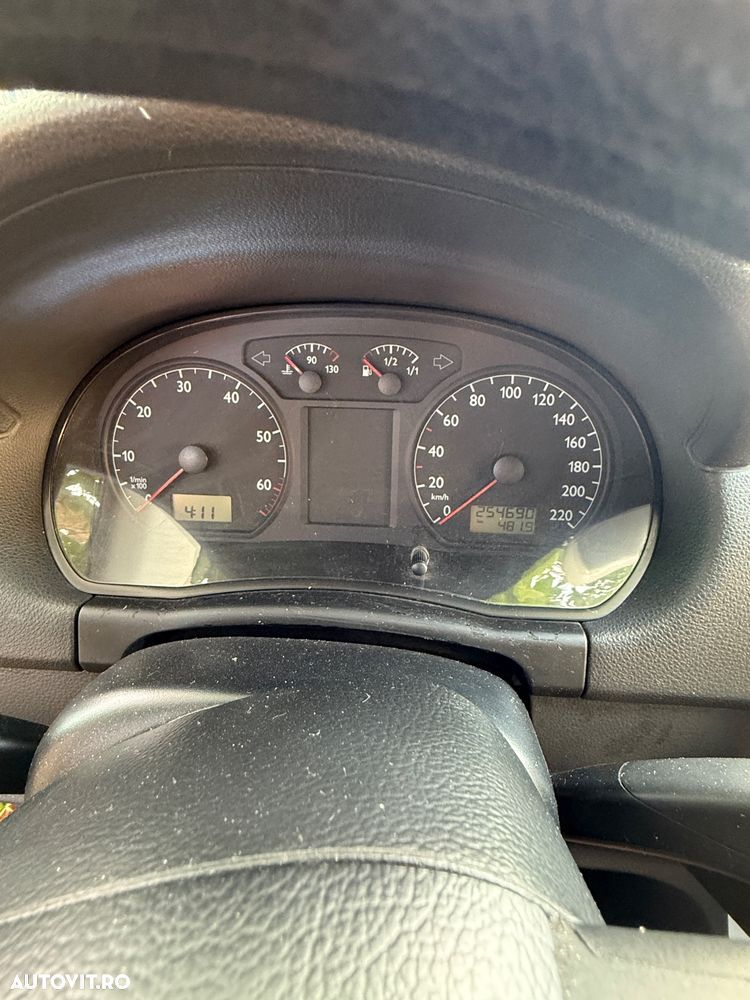 Volkswagen Polo - 11