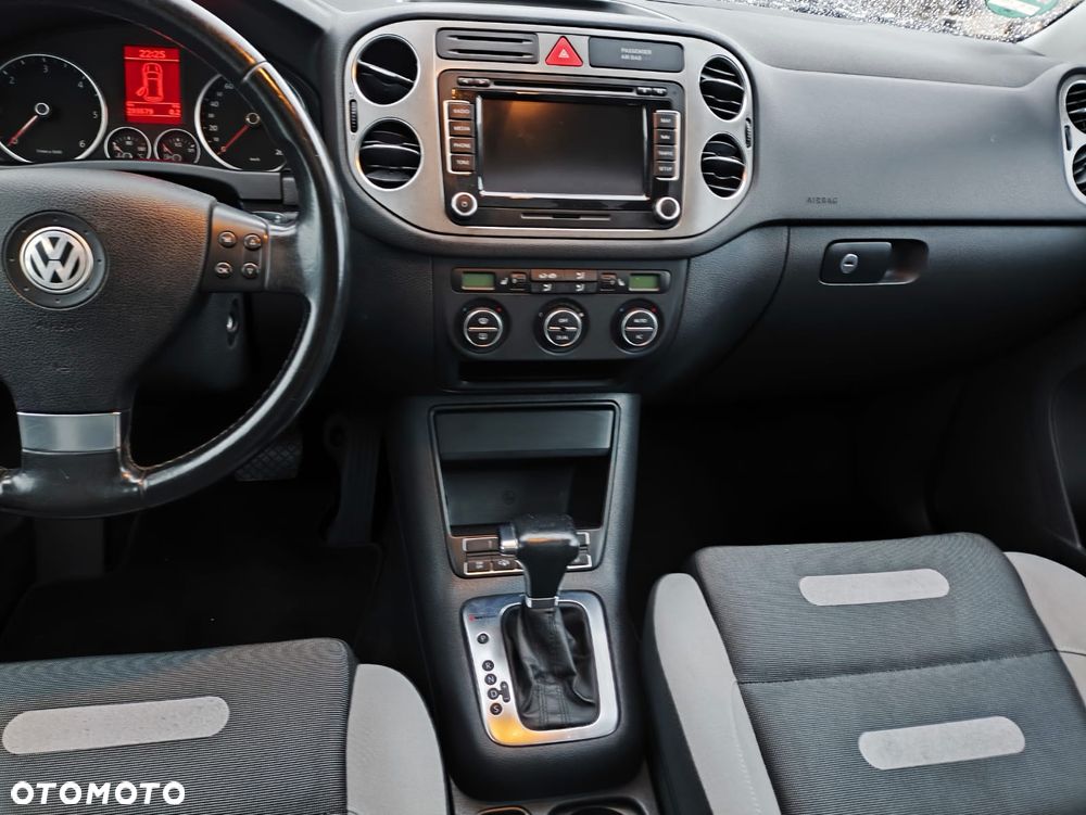 Volkswagen Tiguan - 9