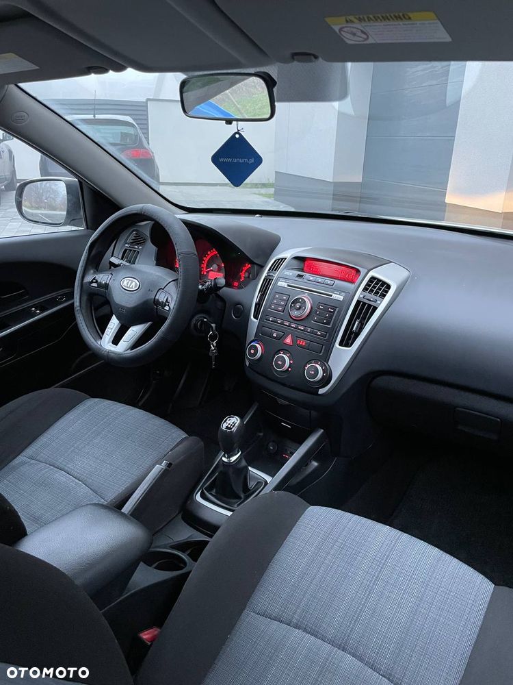 Kia Ceed 1.6 Crdi Comfort + - 4