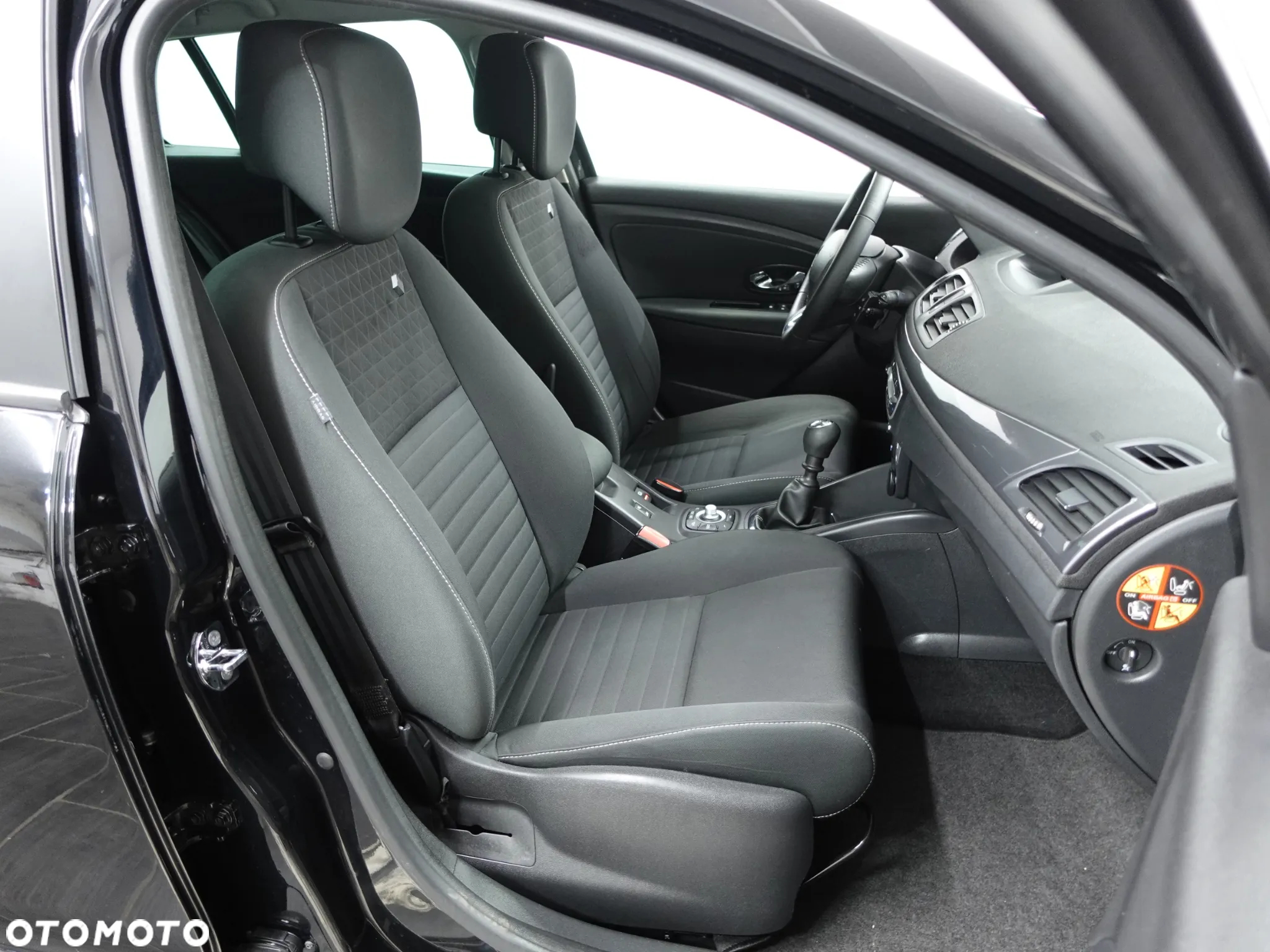 Renault Megane Grandtour ENERGY TCe 115 Start & Stopp LIMITED - 27