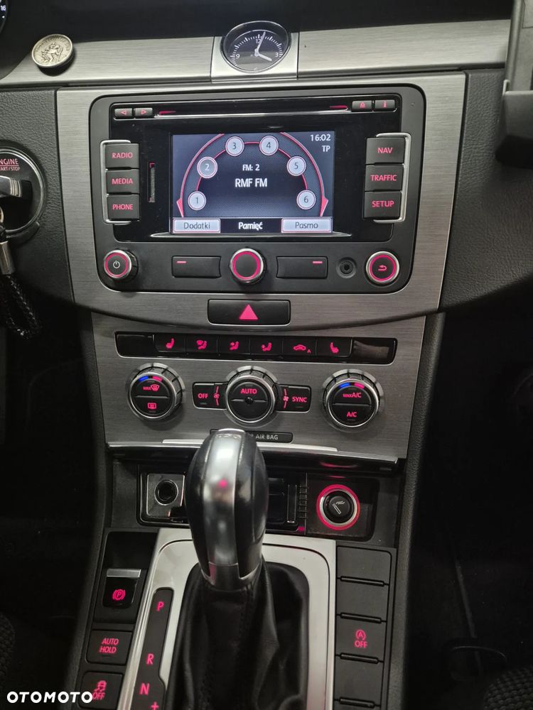 Volkswagen Passat 2.0 TDI DPF DSG Comfortline - 21