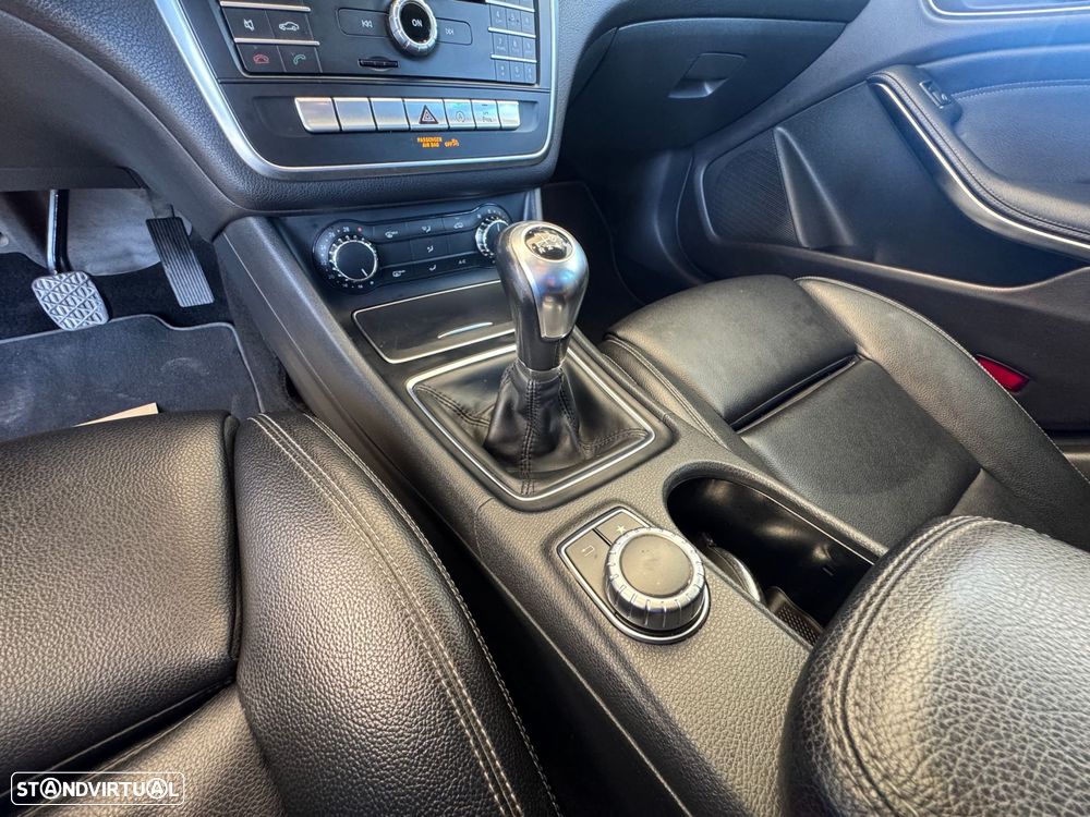 Mercedes-Benz CLA 180 - 18