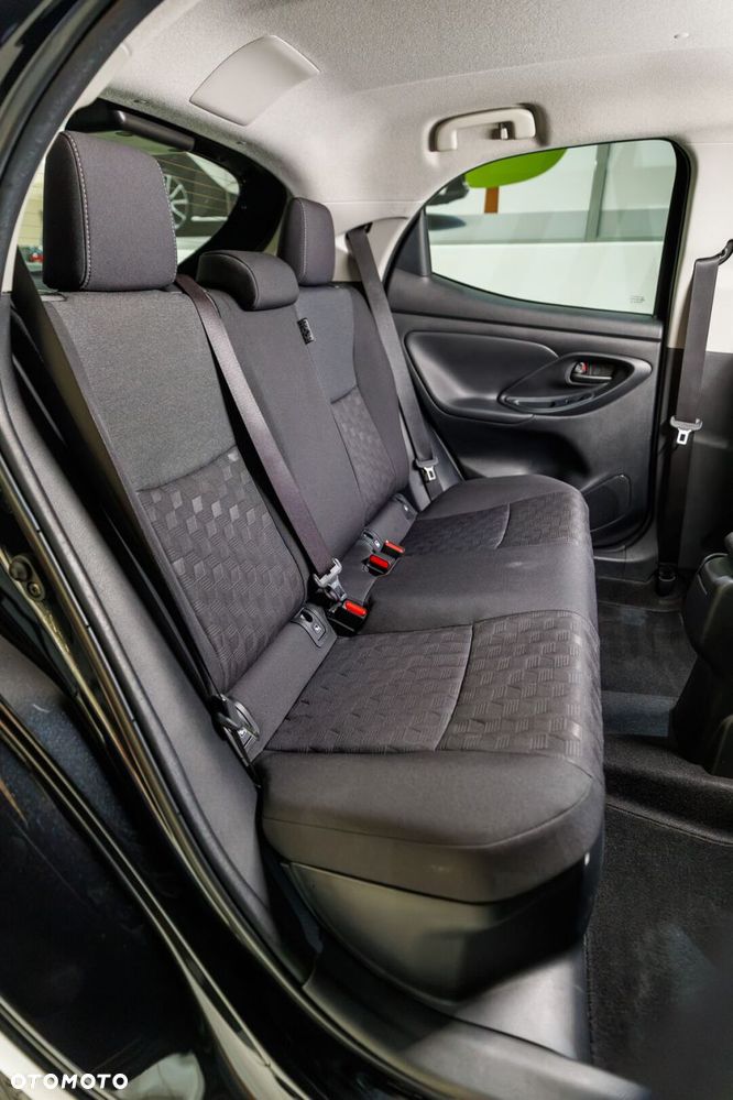 Toyota Yaris Hybrid 1.5 Style - 19