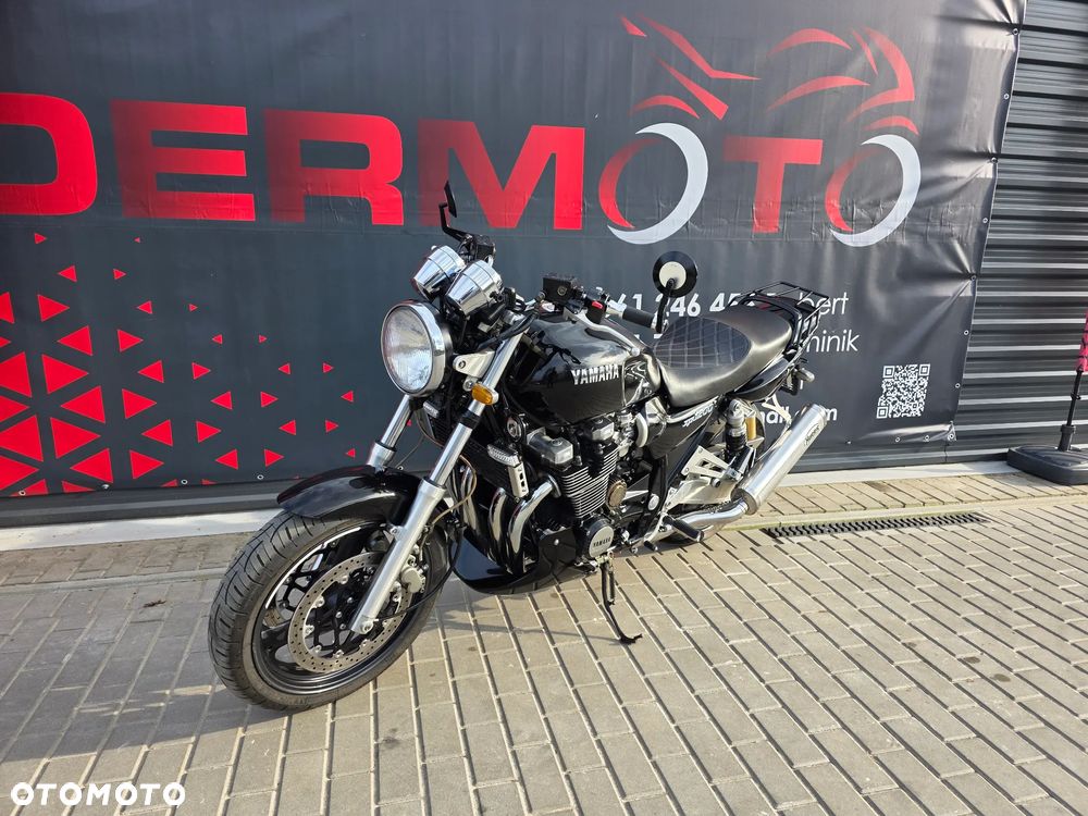 Yamaha XJR - 1