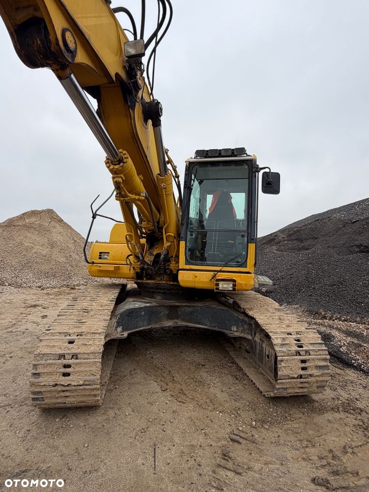 Komatsu 240 NLC - 3