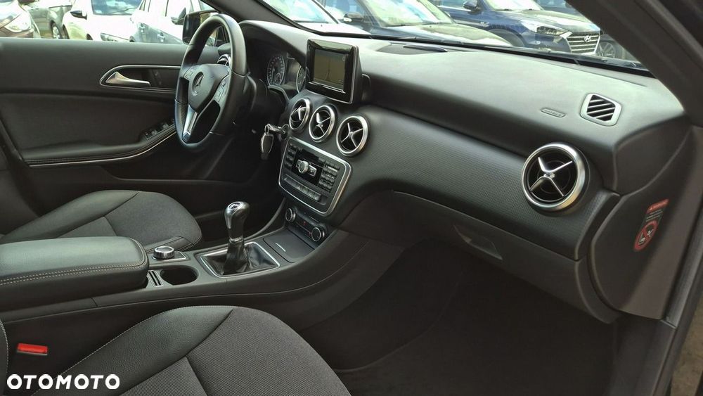 Mercedes-Benz Klasa A 180 Urban - 30