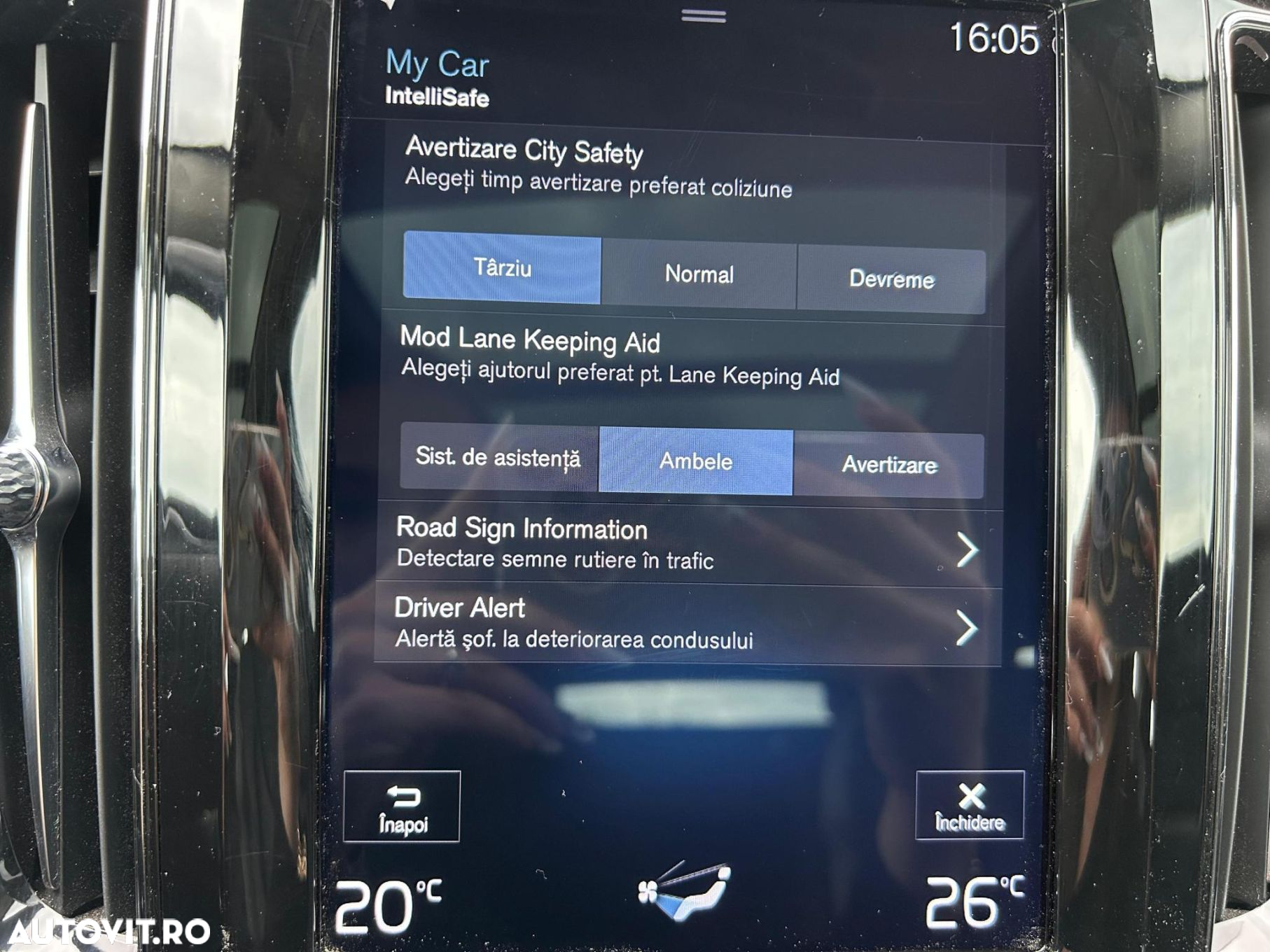 Volvo XC 60 T8 Twin Engine AWD Geartronic Momentum - 21