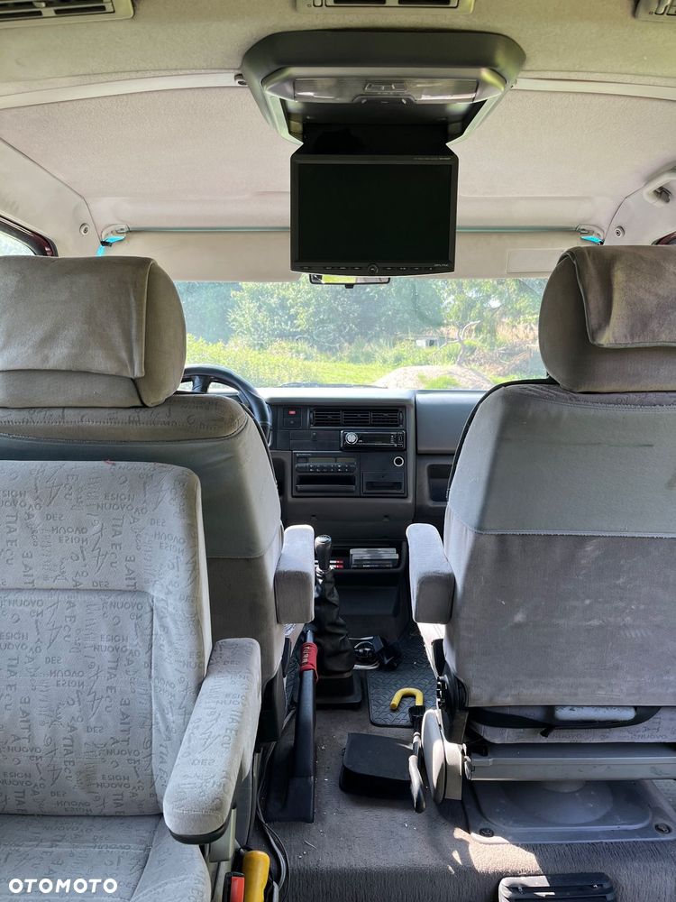 Volkswagen Multivan - 14