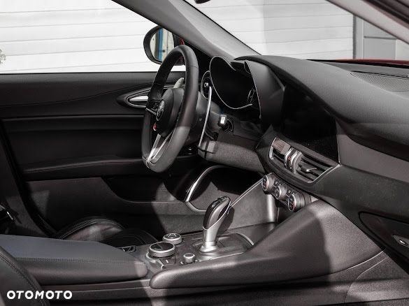 Alfa Romeo Giulia 2.0 Turbo 16V AT8 Veloce Ti - 21