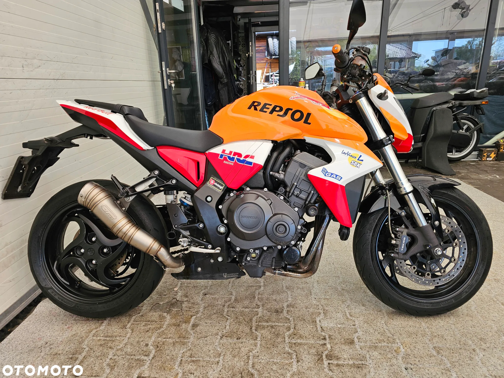Honda CB - 12