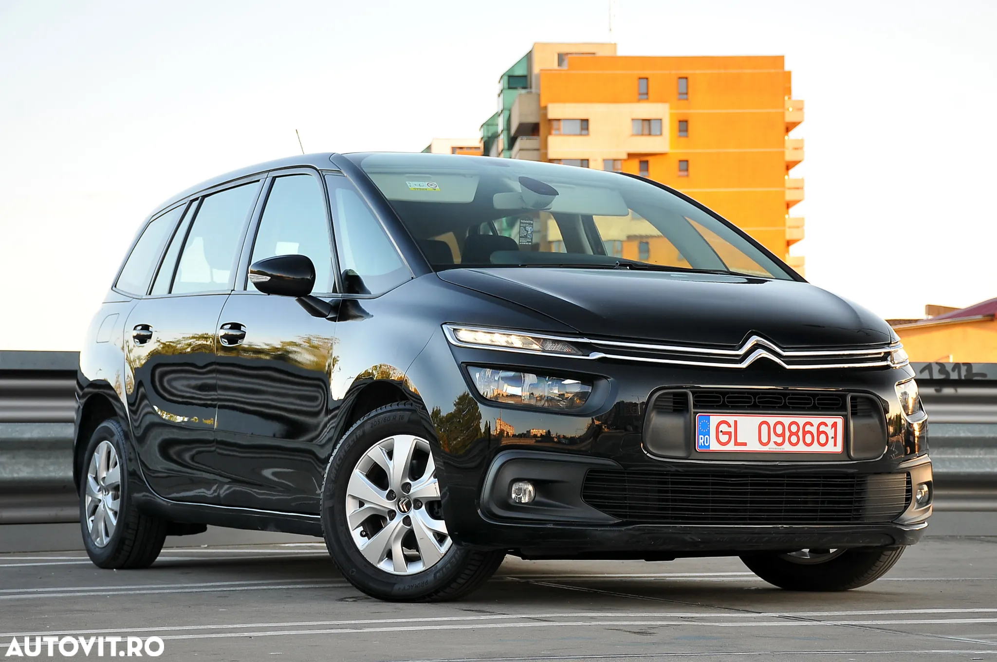 Citroën C4 Space Tourer Spacetourer BlueHDi 120 Stop&Start EAT6 SHINE - 9