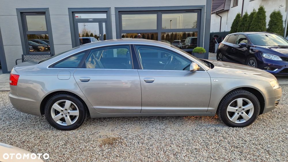 Audi A6 Limousine 2.4 - 3