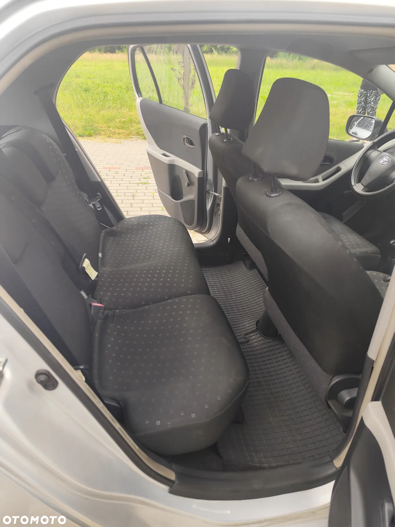 Toyota Yaris 1.0 Luna A/C - 8