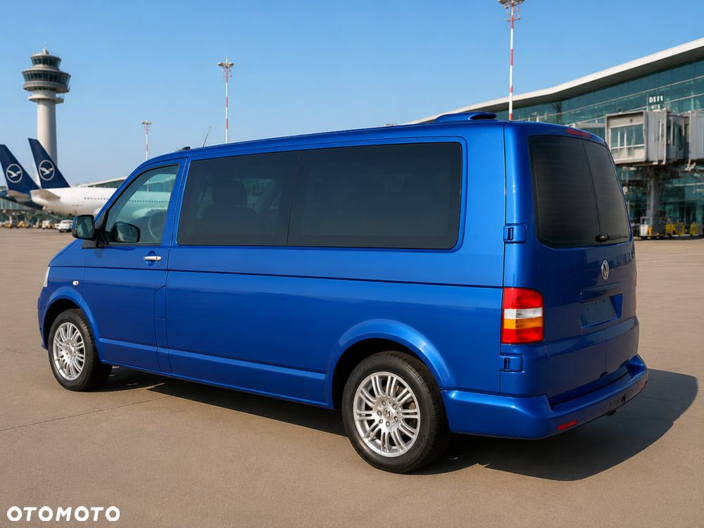 Volkswagen Multivan - 16