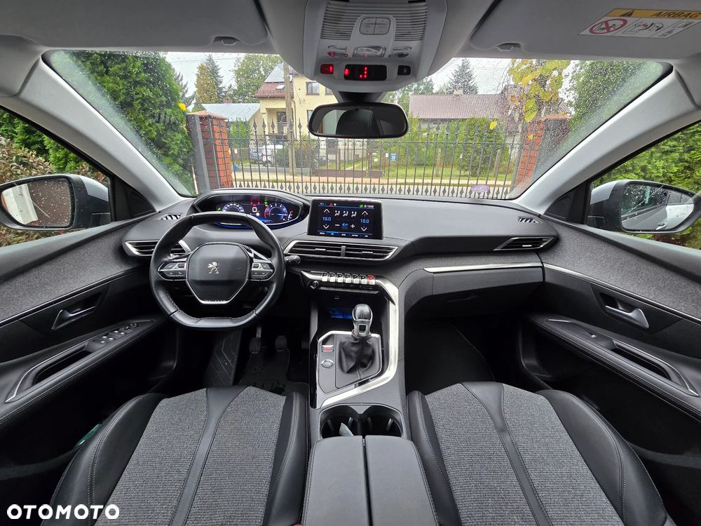 Peugeot 3008 1.2 PureTech Allure S&S - 7