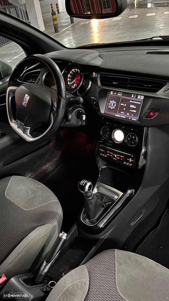Citroën DS3 1.6 e-HDi So Chic - 10