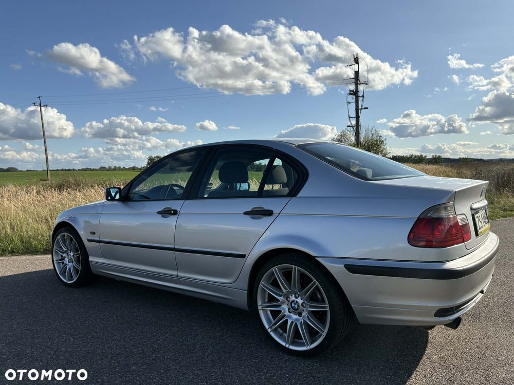 BMW Seria 3 318i - 11