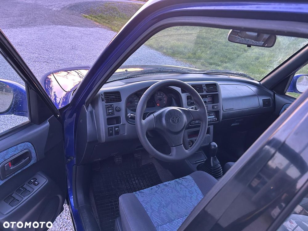 Toyota RAV4 - 13