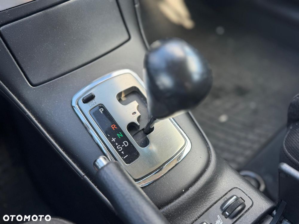Toyota Avensis - 19