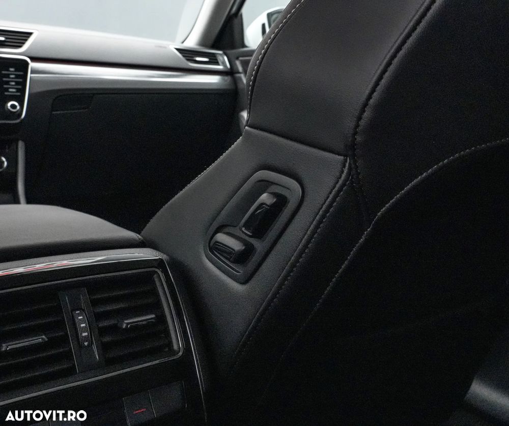 Skoda Superb 2.0 TDI DSG Ambition - 24