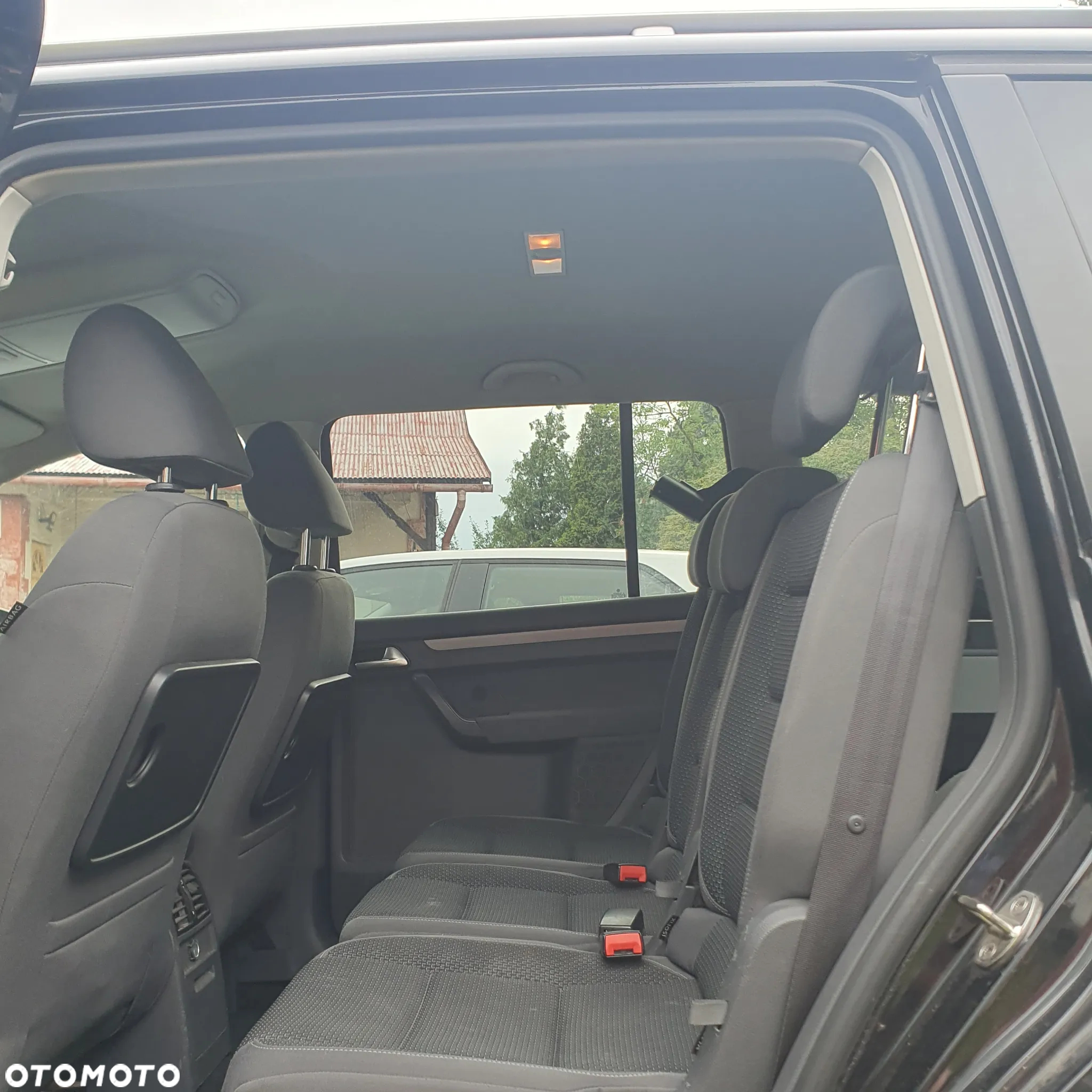 Volkswagen Touran 2.0 TDI DPF Comfortline DSG - 11