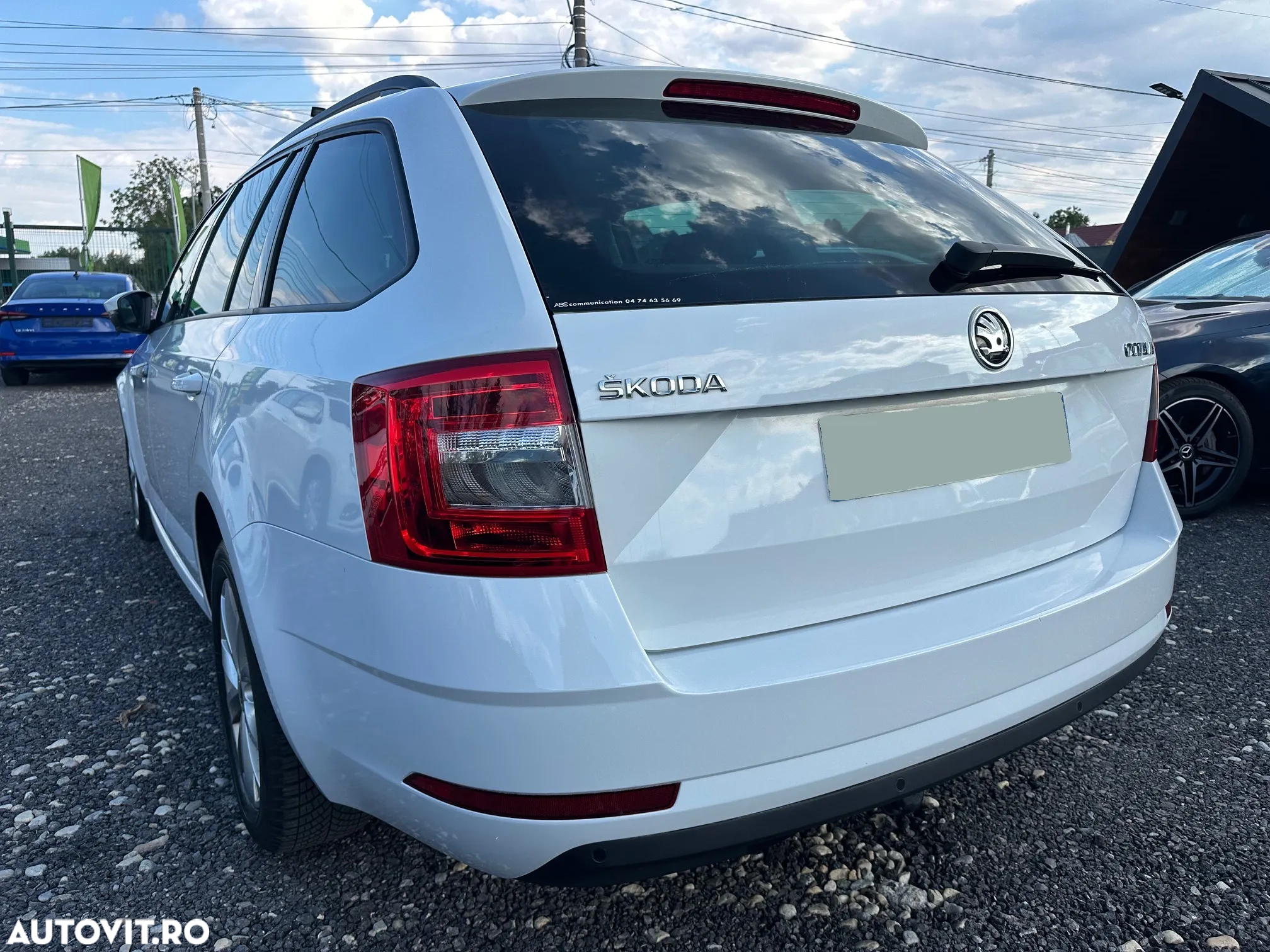 Skoda Octavia Combi 1.6 TDI DSG Style - 3