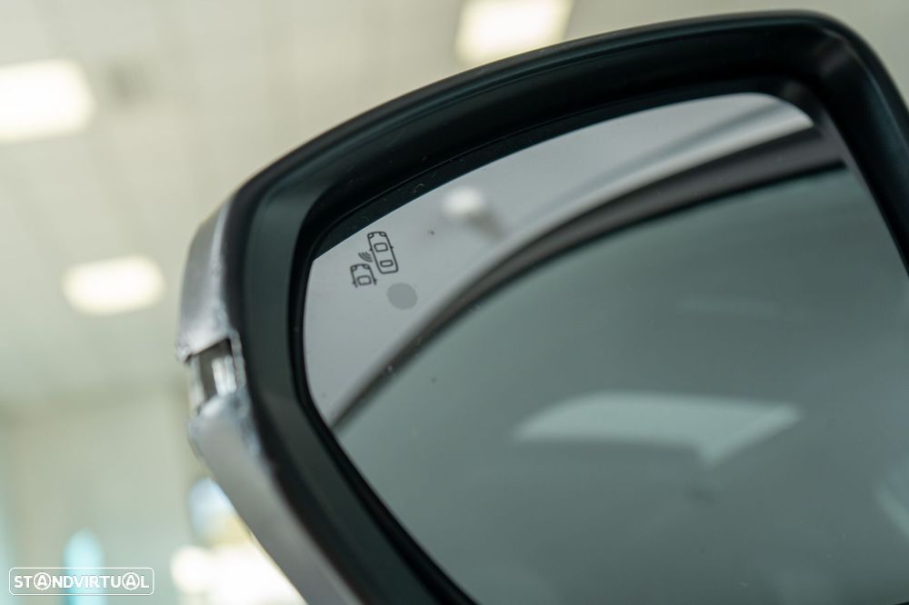 Peugeot 3008 1.6 Hybrid GT Pack e-EAT8 - 39