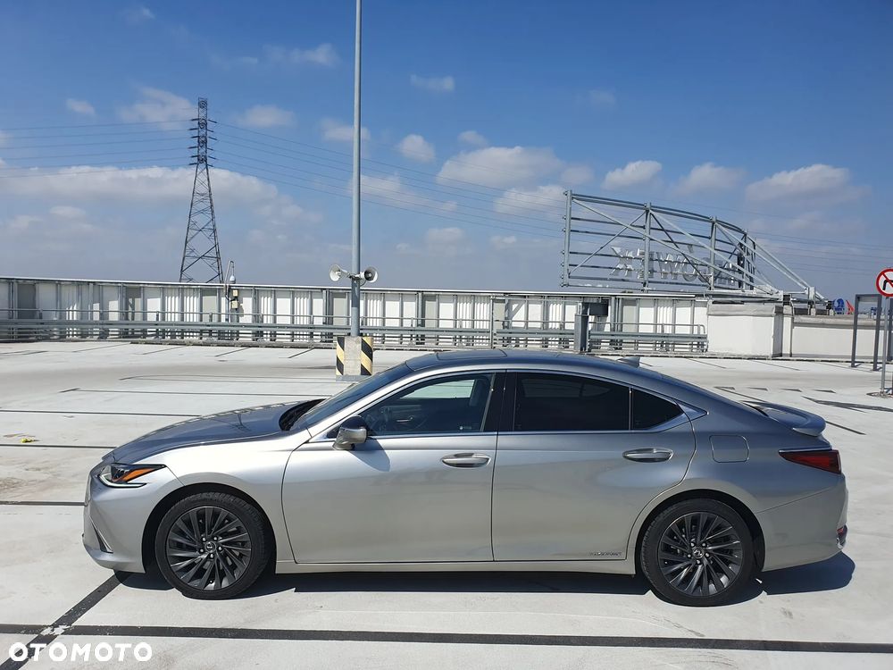 Lexus ES 300h Prestige - 3
