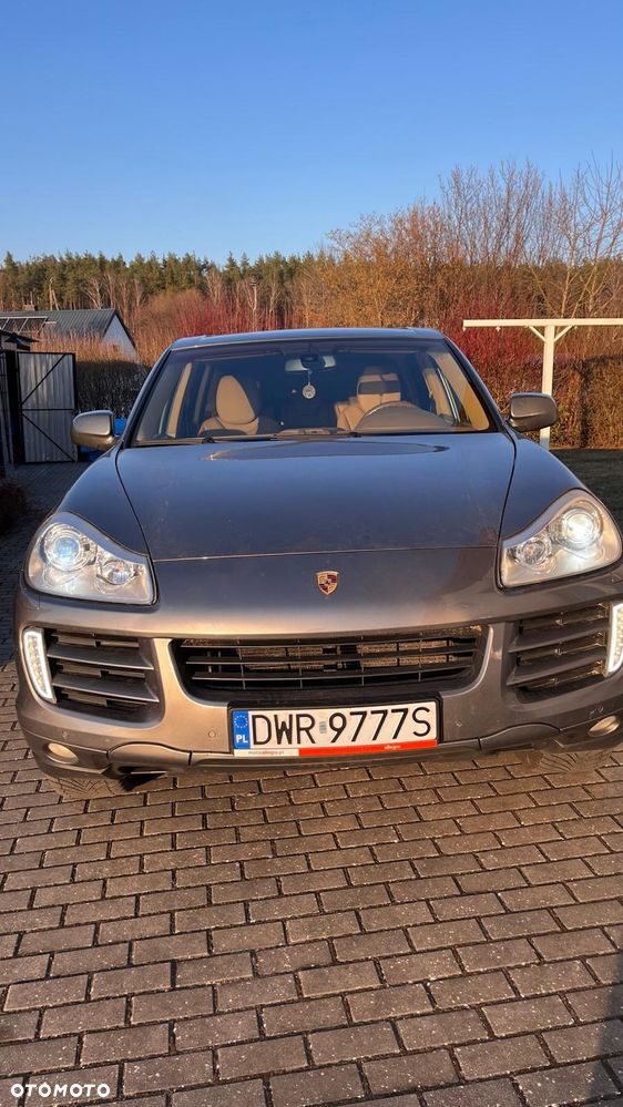 Porsche Cayenne - 1