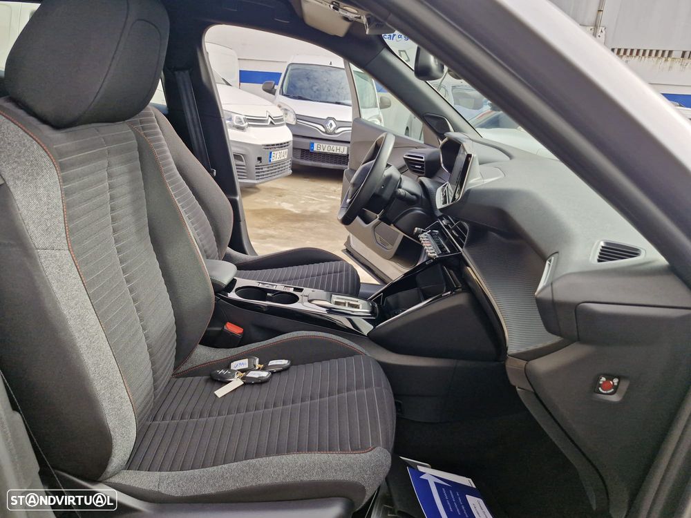 Peugeot e-2008 50 kWh Allure - 7