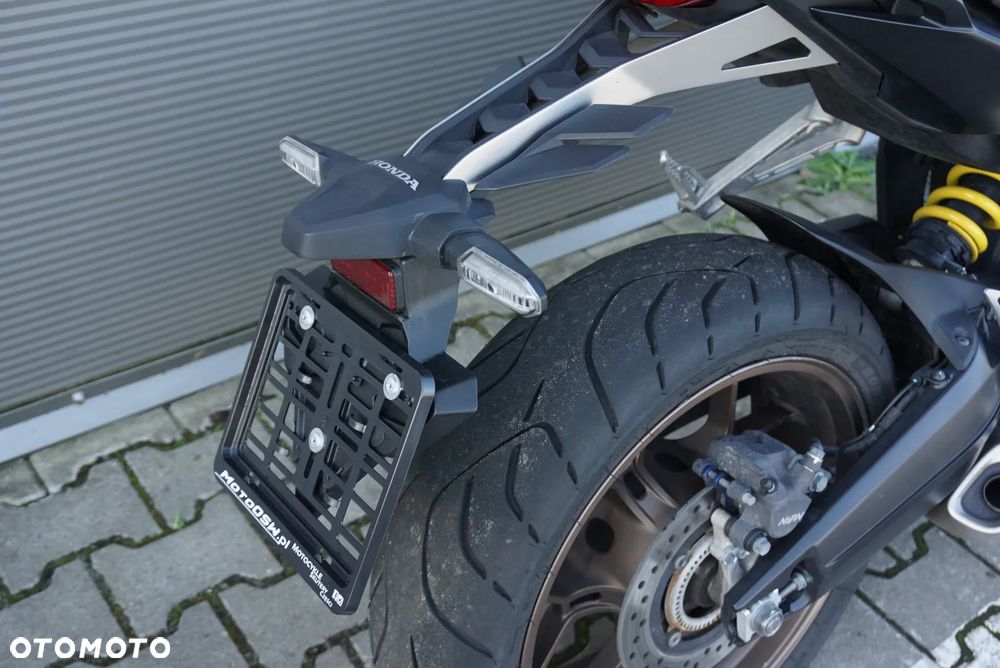 Honda CB - 8