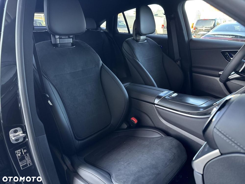 Mercedes-Benz GLC - 24