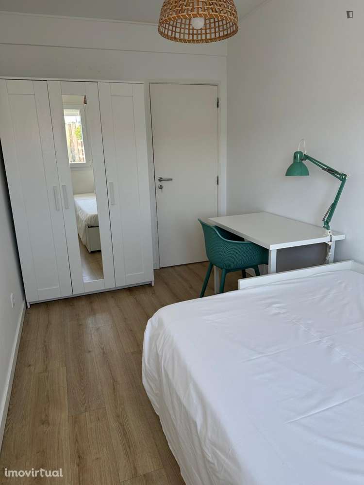 Quarto - localizado em Oeiras Lisbon - Grande imagem: 4/12