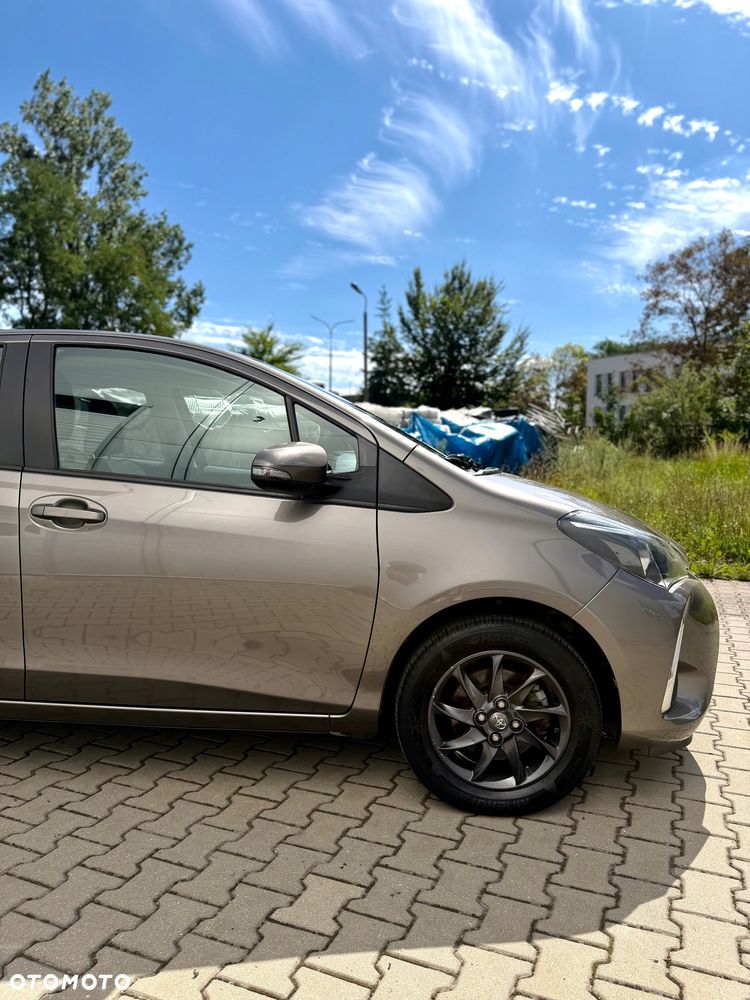 Toyota Yaris 1.5 Active - 17