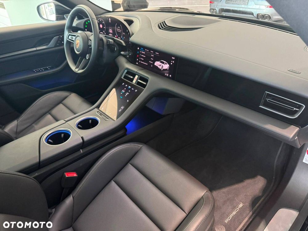 Porsche Taycan 105kWh Performance Plus - 30
