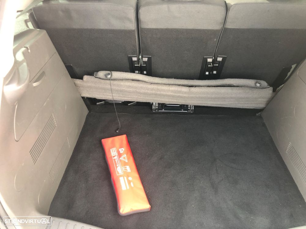 Ford C-Max 1.6 TDCi Titanium - 10